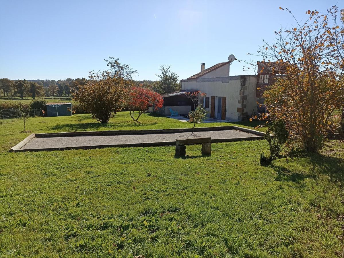 Gite De La Tuilerie Des Garandons Saint-Menoux Exterior photo